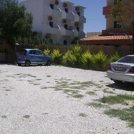 Adonis Beach Hotel Heraklion Exteriör bild