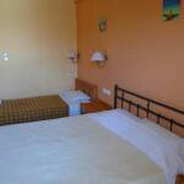 Adonis Beach Hotel Heraklion Exteriör bild