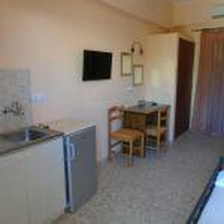 Adonis Beach Hotel Heraklion Exteriör bild