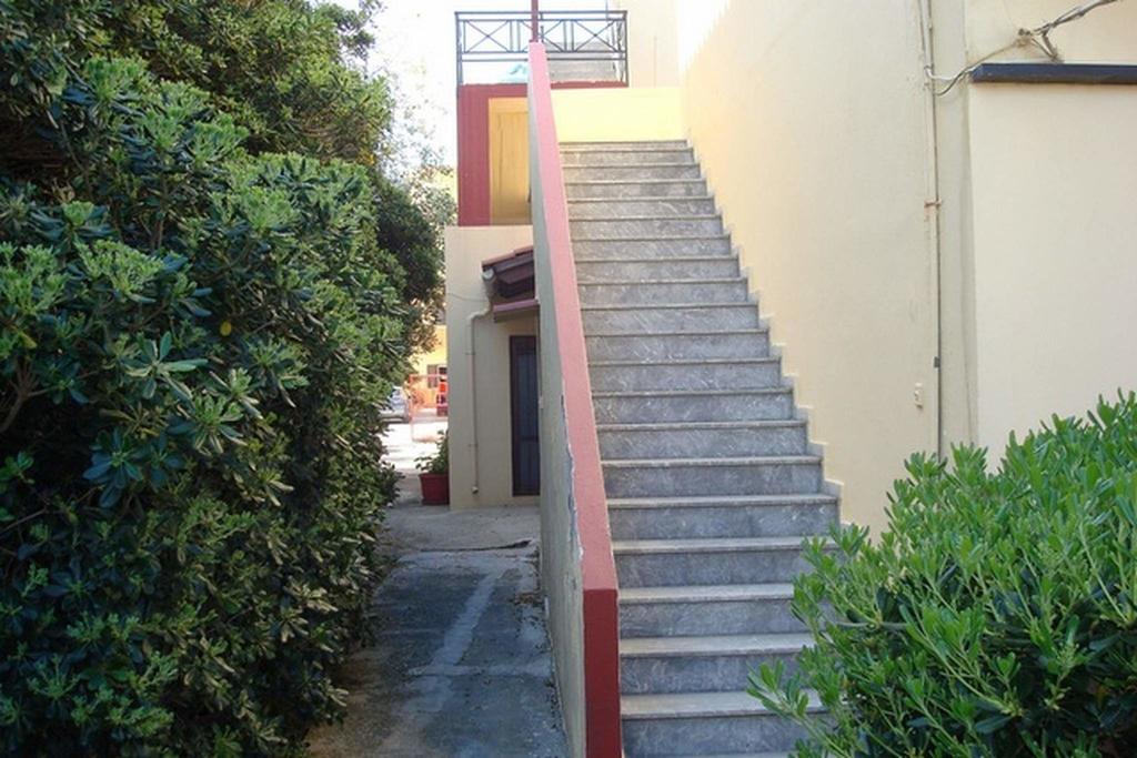 Adonis Beach Hotel Heraklion Exteriör bild