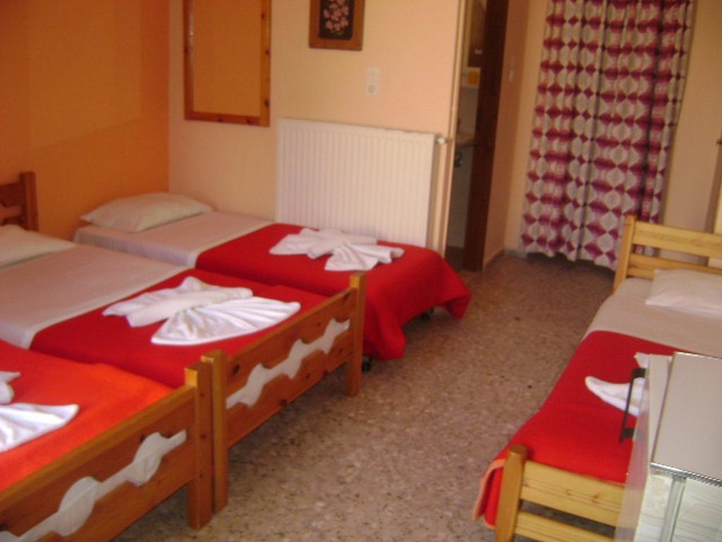 Adonis Beach Hotel Heraklion Exteriör bild