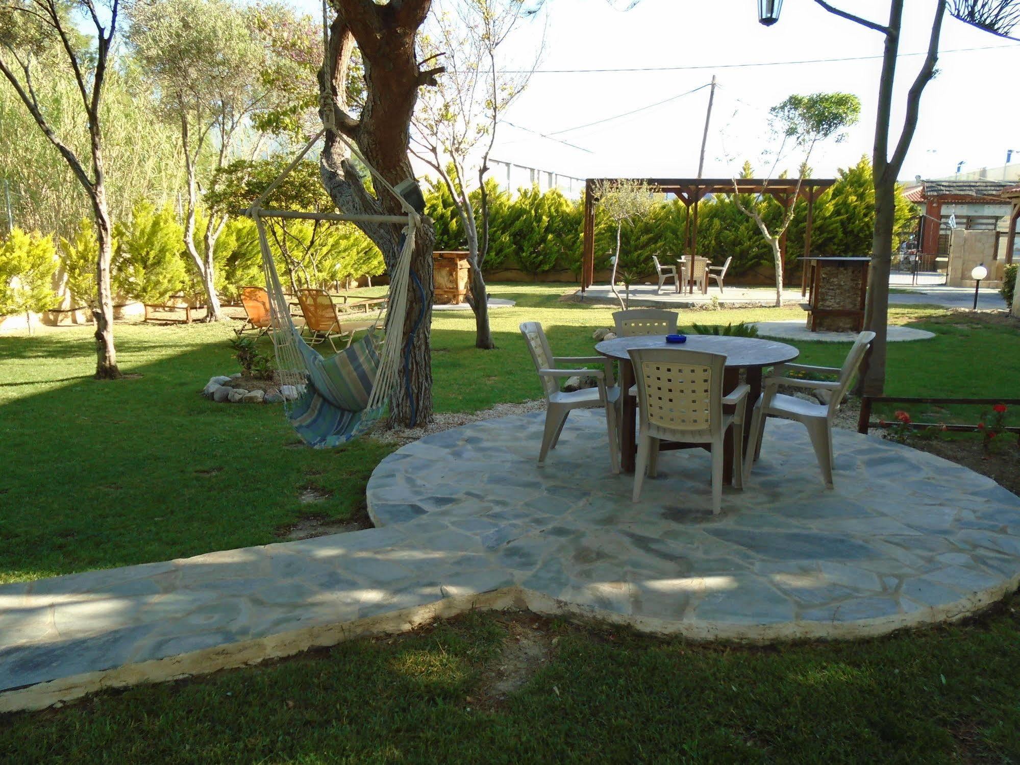 Adonis Beach Hotel Heraklion Exteriör bild