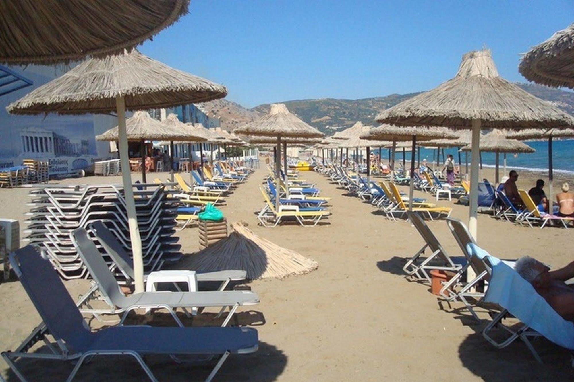 Adonis Beach Hotel Heraklion Exteriör bild